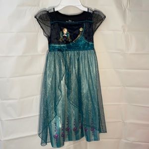 Disney Frozen II Anna nightgown or play dress up dress. Size. 5T